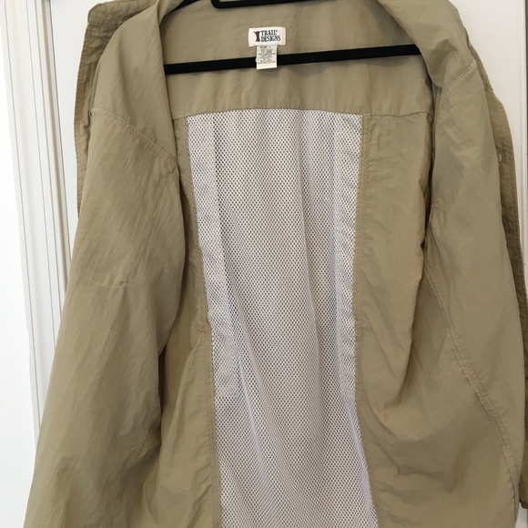 Trail Designs Large khaki outdoor buttoned shirt. - Picture 4 of 6